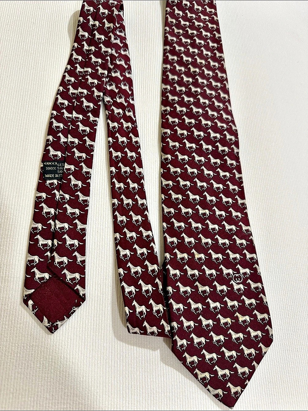 Gucci Vintage Equestrian Horse Print Silk Tie Burgundy & Cream